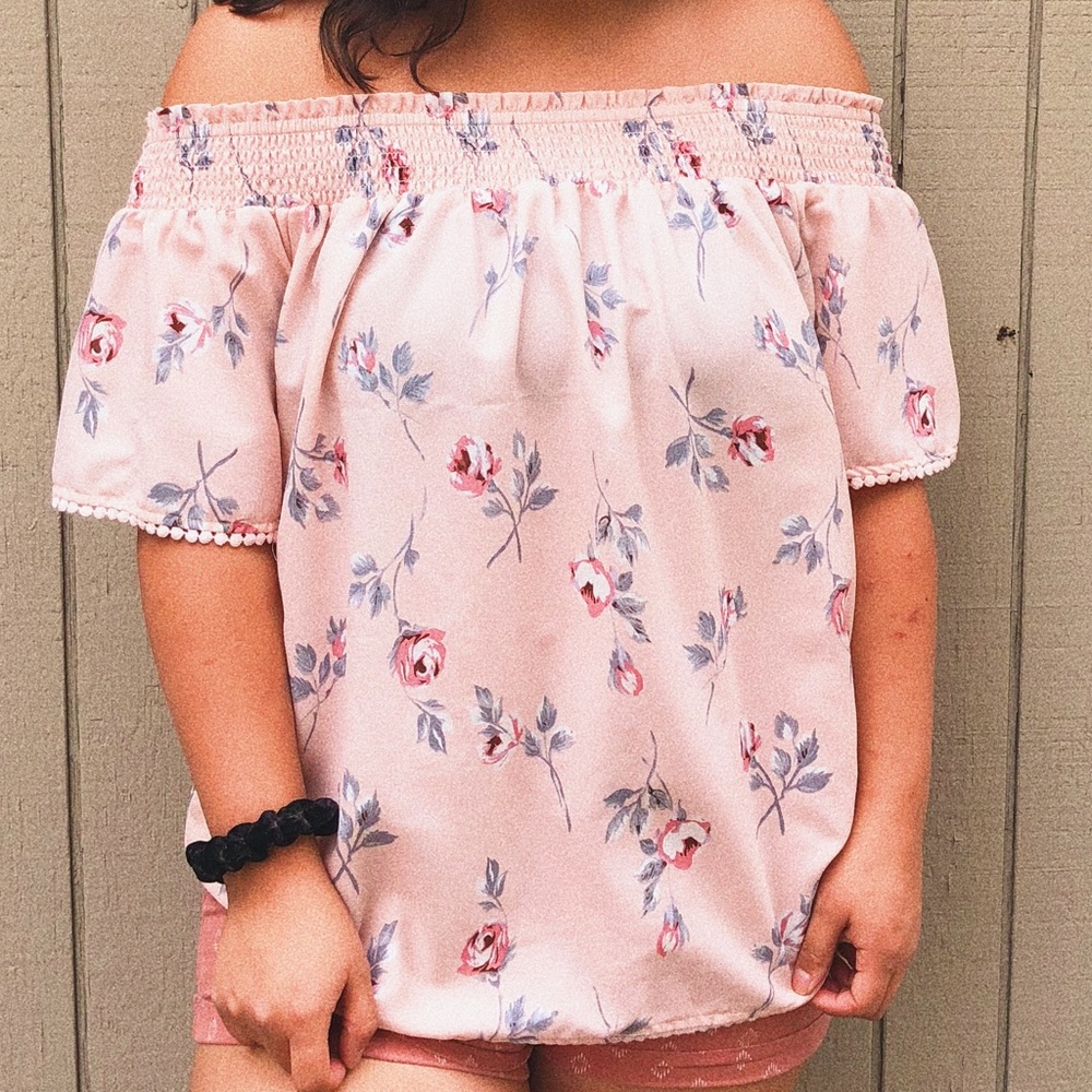 Off the shoulder pink floral top - Picture 2 of 3